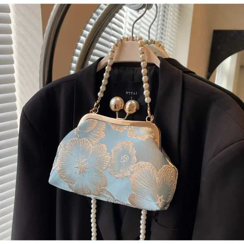 2025 New Hot Selling Fashion Pearl Frame Cross Bag Flower High Quality Pearl Feeling Luxury Elegant Shoulder Bag Y250320