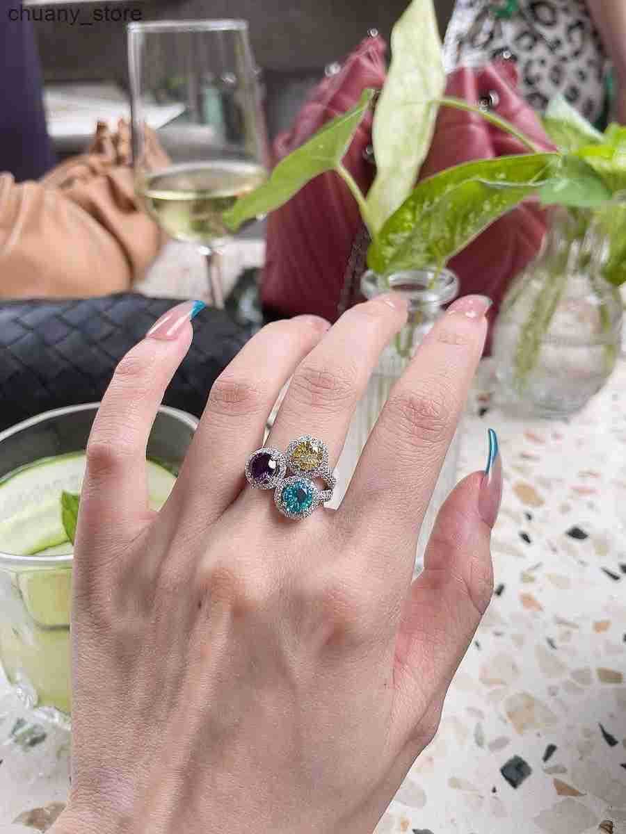 Solitaire Ring Three Stone Green White Gemstone Rings for Female 925 Silver Retro Cocktail Party Ring Unique Design Resizable Jewelry z250321