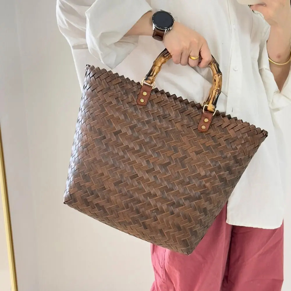 Womens large capacity bamboo handbag crochet bag casual womens shopping vacation beach 250317