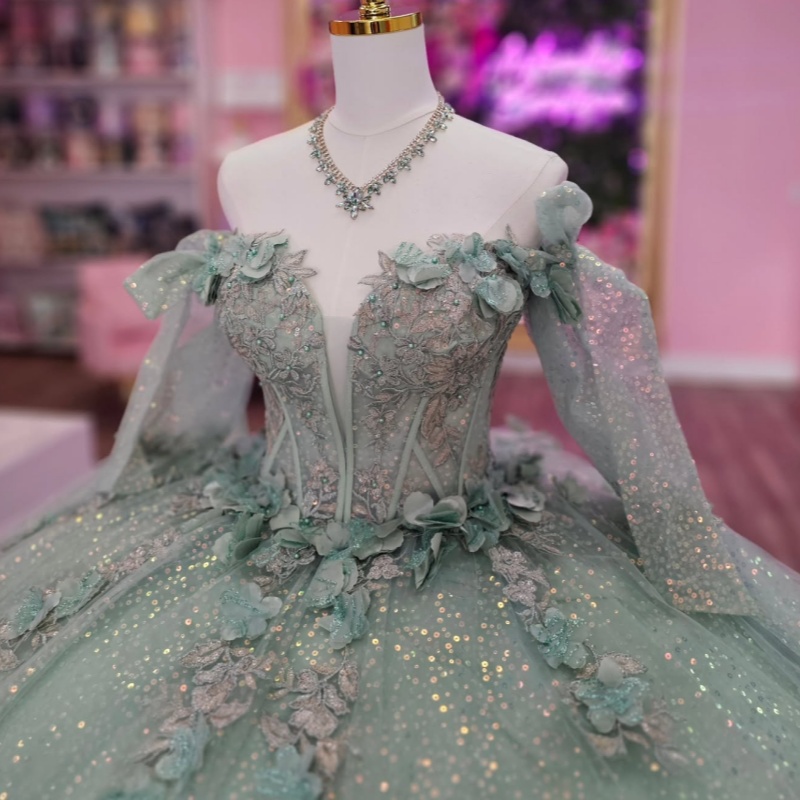 Mint Green Sparkly Princess Off Shoulder Quinceanera Dresses Sweetheart Lace Applique Beading Crystal Tull Long Sleeves Sweet 16 Ball Gown Vestidos 15