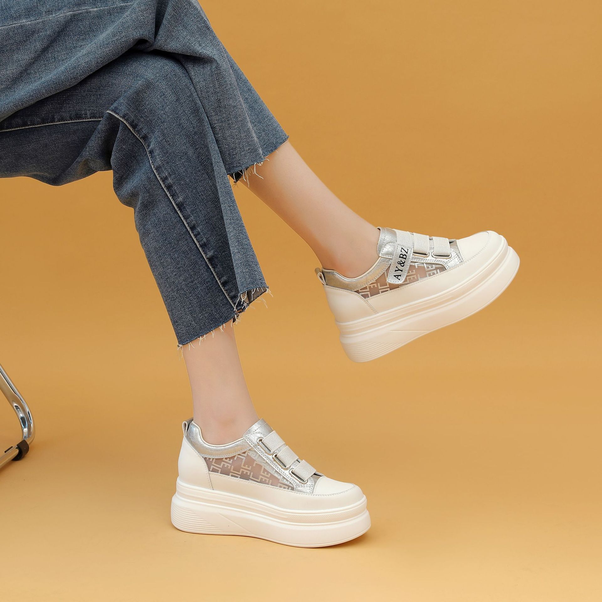 2025 new thick soled white shoes with increased height, women's color blocked designer fashion casual shoes, breathable mesh shoes