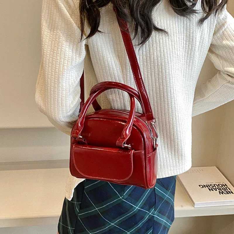 Red solid PU leather shoulder lower arm bag womens fashion handbag casual wallet and handbag womens commuting horizontal bag Y250320