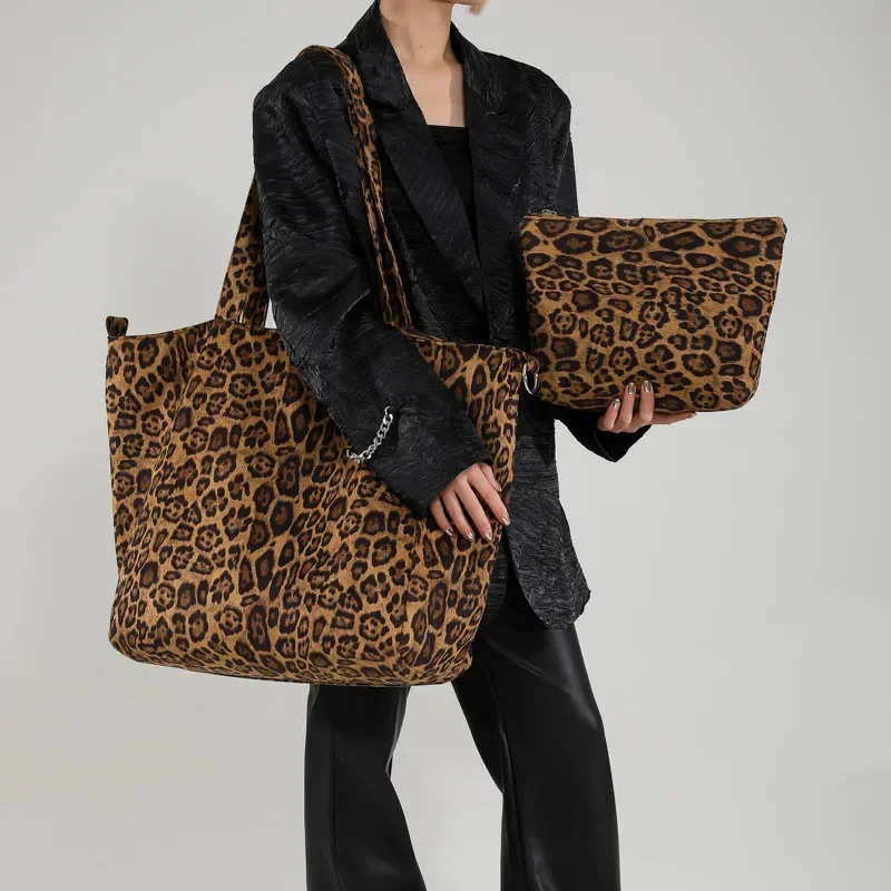 Non woven large capacity shoulder bag Communicating Leopard Print womens highquality zipper sewing lazy style handbag 250320