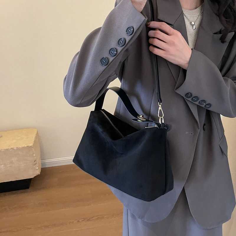 Retro Fashion Womens Top Handle Handbag Artificial Suede Solid Color Shoulder Stray Bag Large Capacity Commuter Cross Body Messenger Y250320