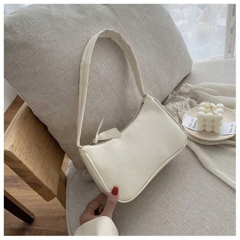 Retro soft PU leather womens shoulder underwear bag casual solid color small handbag womens fashionable shoulder bag Y250320