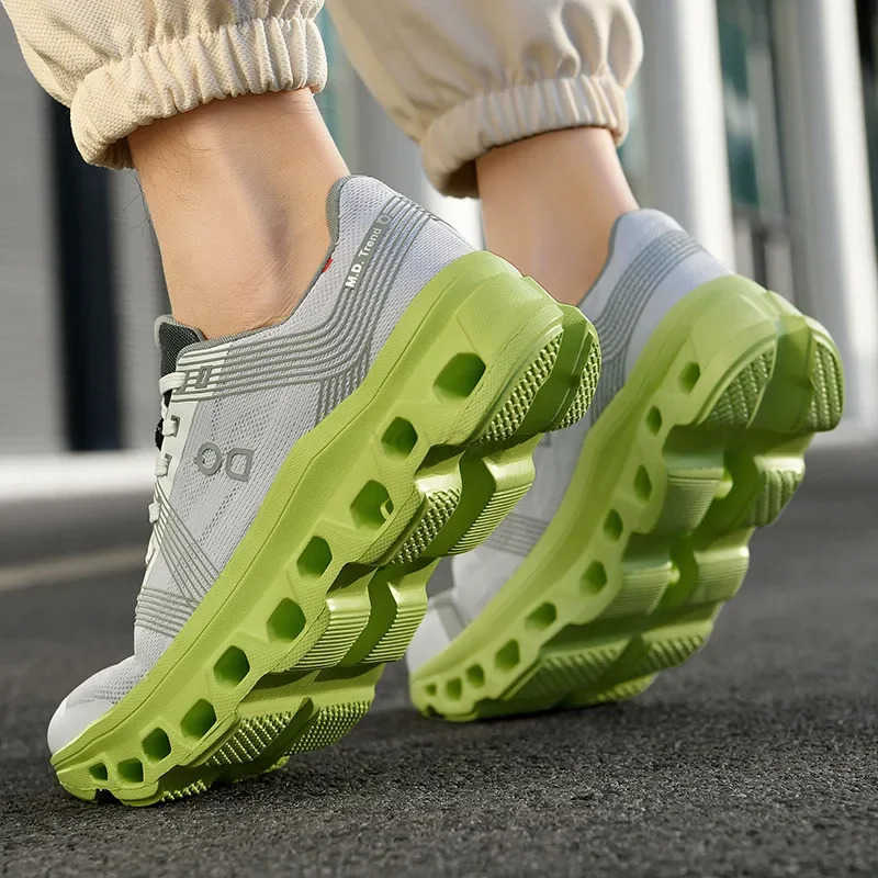 Mens running shoes soft sole shock absorbing running shoes flying woven mesh shoes anti-slip anti-odor student shoes Z250407