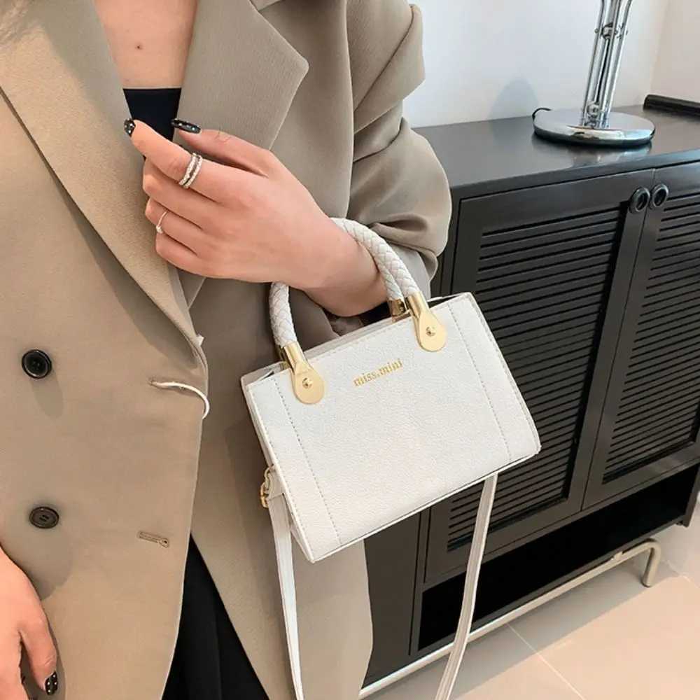 Elegant Aesthetic Square Bag New Fashion Woven Handbags Retro Shoulder Crossbody Bag Fashion Y250320