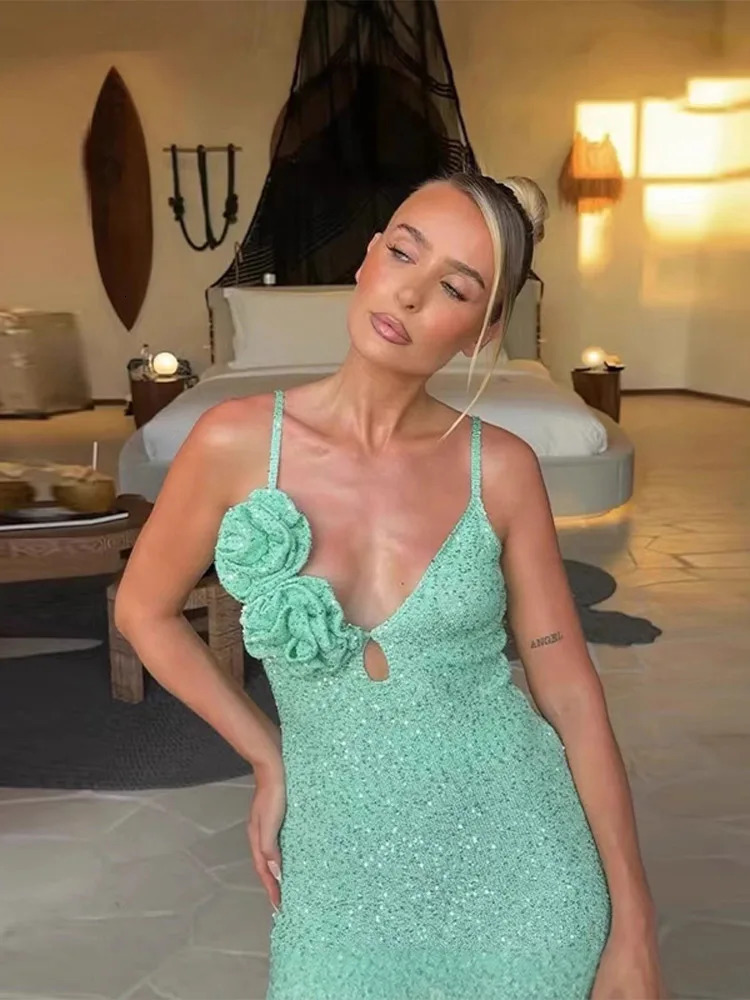 Sparkling floral camisole dress with deep V-neck and backless patchwork flower hollow womens knitted beach long dress slim fit party dress 250320