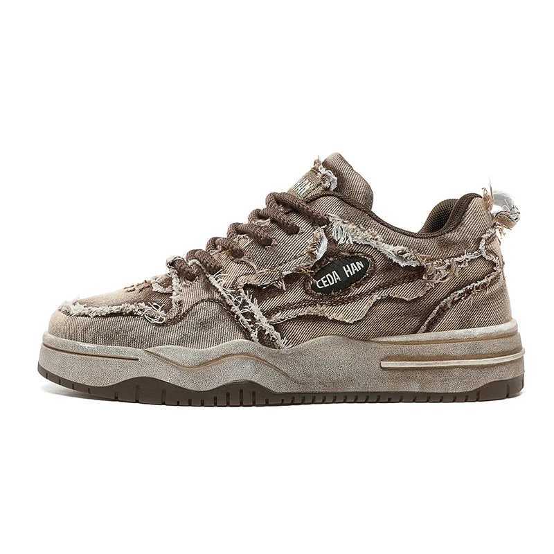 Mens Personalized Cowboy Retro Fashion Skateboarding Shoes Mens Sports Shoes Couple Outdoor Sports Shoes and Casual Shoes Y250320