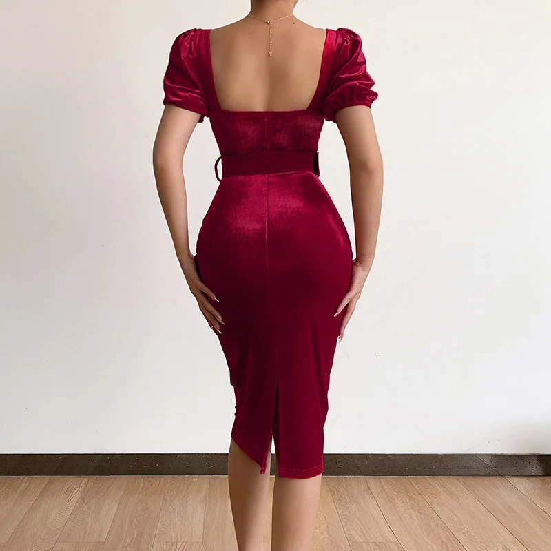 Spring Solid Color Tunic Waist Show Chest Sexy Low Neck Bubble Sleeve Velvet Wrapped Hip Dress 250320