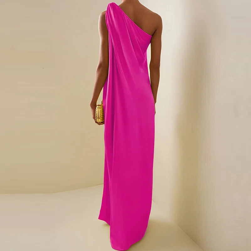 Simple and elegant solid color one shoulder party dress for women fashionable high seam cocktail long folding robe 250317