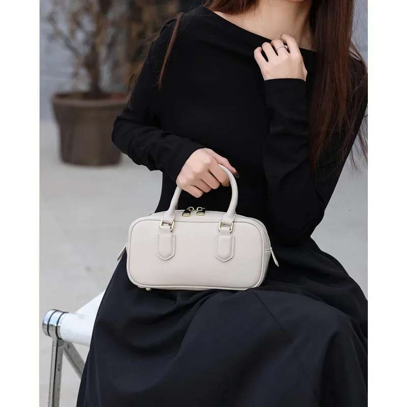 2024 New Genuine Leather Women Mini Tote High Quality Shoulder Crossbody Bags Retro Commute Handbags Ladies Boston Bag Black
