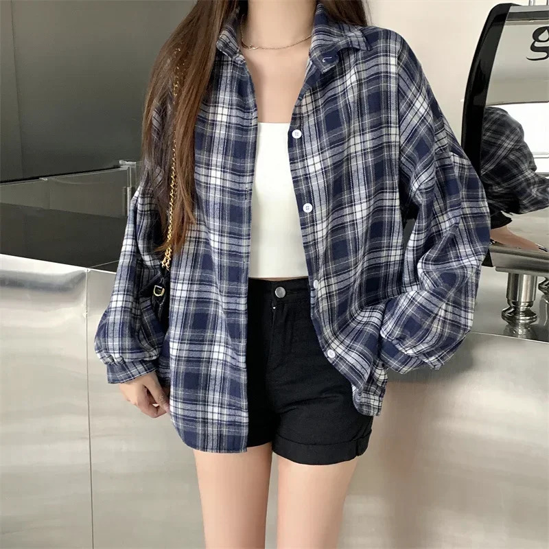 Black Flannel Shirt for Women Long Sleeve Collared Button-Up Tartan Plaid Shirt Jacket Teen-girl Casual Everyday Outfit 250317