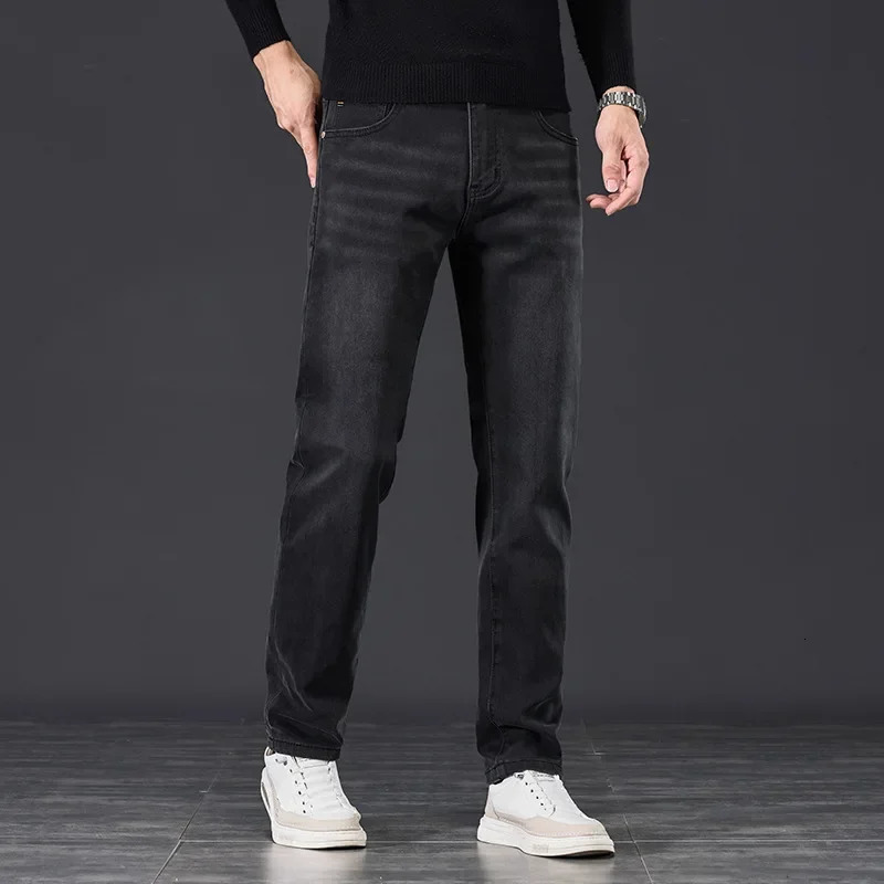 Mens business European slim straight leg jeans soft brushed wearing a casual appearance high stretch denim Trouser y250320