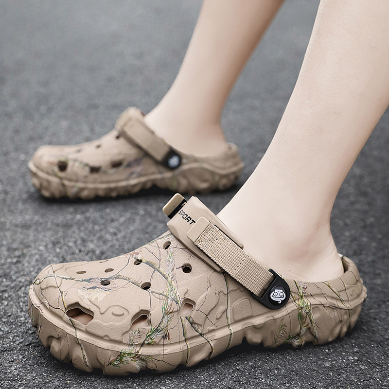 hot free shipping designer Sandals for woman and man 2025 new vintage fashionable beach shoes