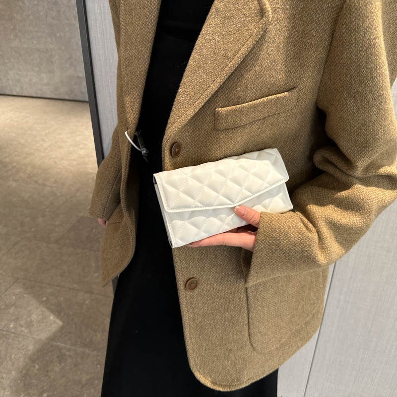 2025S Trend Designer New Card Bag Zero Wallet Fashionable Casual Diamond Grid Embroidery Thread Simple Personality Solid Color Large Capacity Handbag 