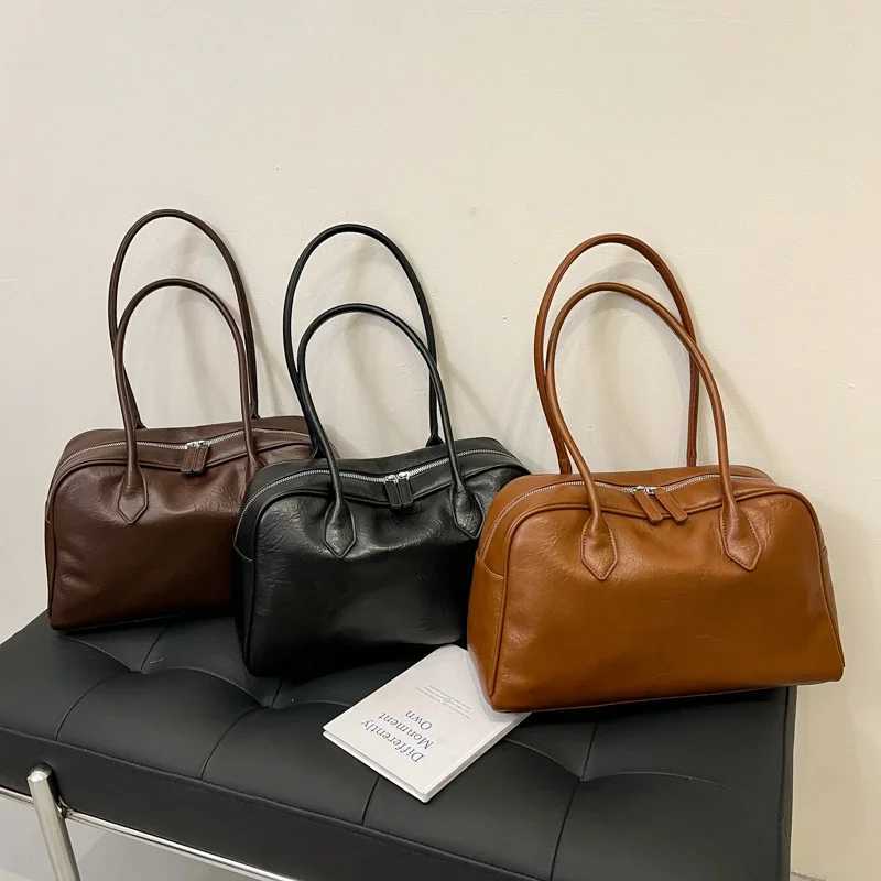 Leftside Pu Leather Underwear Bag Womens Short Handle Shoulder Bag 2024 Winter New Y2K Retro Handbag and Wallet Y250319