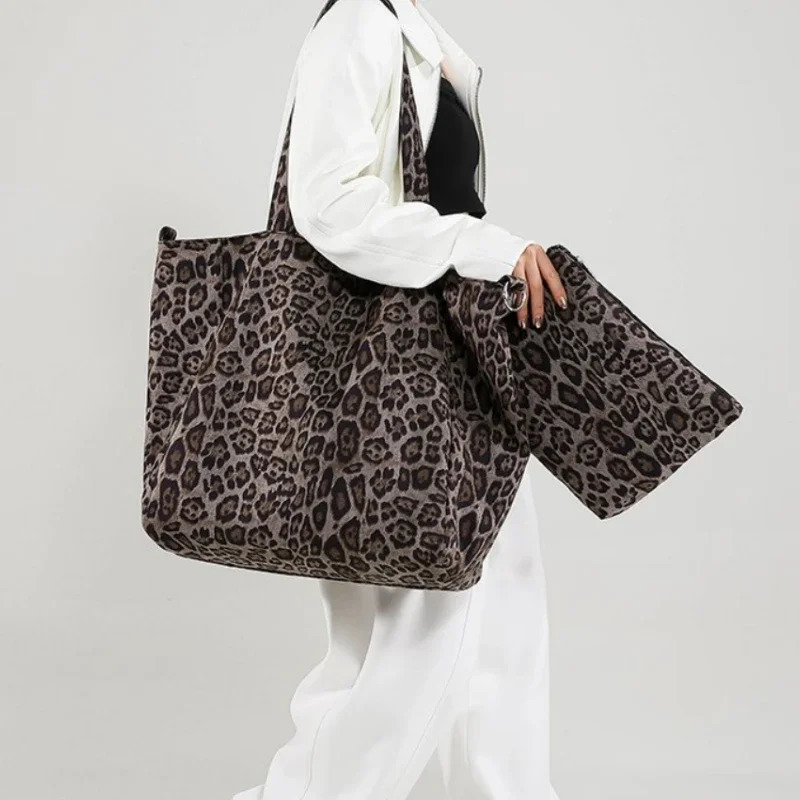 Non woven large capacity shoulder bag Communicating Leopard Print womens highquality zipper sewing lazy style handbag 250320