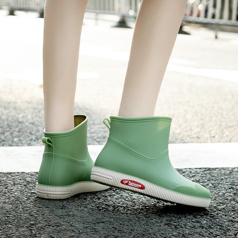 Rain Boots Womens Non-Slip Waterproof Shoes Outdoor Wear-Resistant Rubber Shoes Kitchen Work Waterproof Boots Short Tube 250317