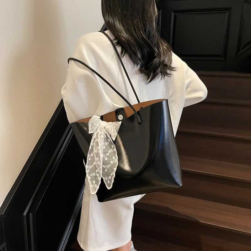 MOODS 2-in-1 Underwear Shoulder Bag Set suitable for womens waxed PU leather lace bow decoration large capacity shopping bag with small bag Y250320