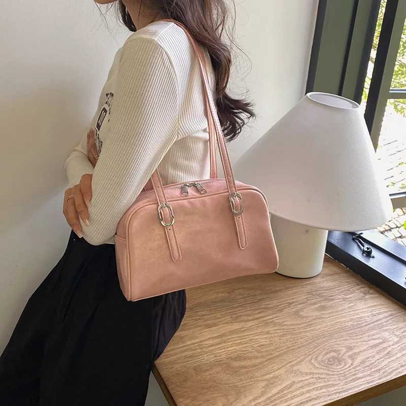 Green commuting shoulder bag womens luxury designer handbag solid color shoulder bag large capacity pillow lower arm bag Y250320