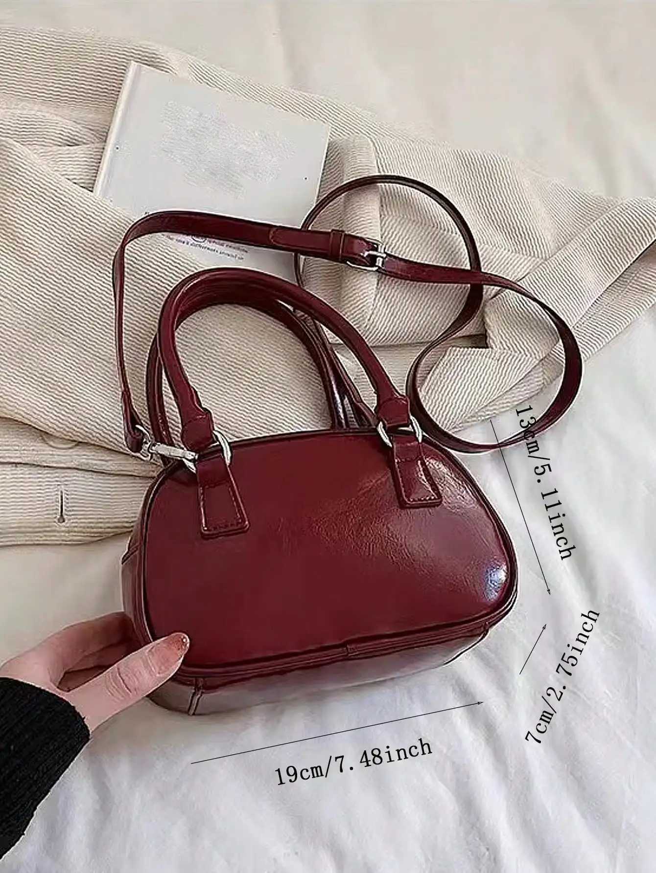 2024 New Korean Handheld Bowling Bag Retro Cross Body Bag Casual Small Square Bag Y250320