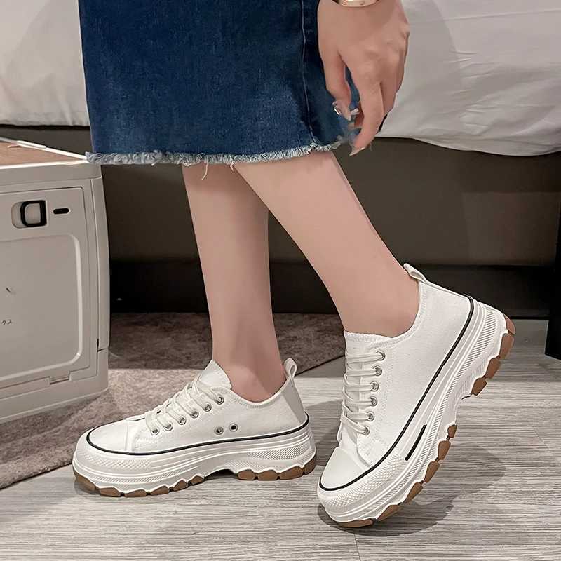 Shallow mouth shoe ring 2024 platform sliding sports shoes Autumn round toe crawlers New summer sports Autumn Clogs Y250320