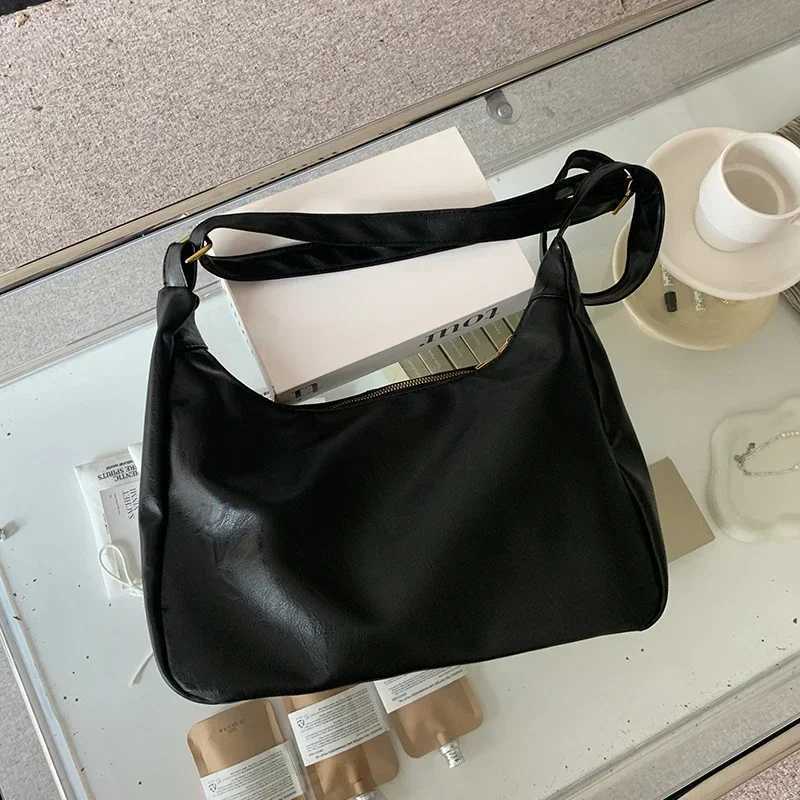 Womens handbag denim womens shoulder bag fashionable luxury womens messenger bag high-quality women Y250320