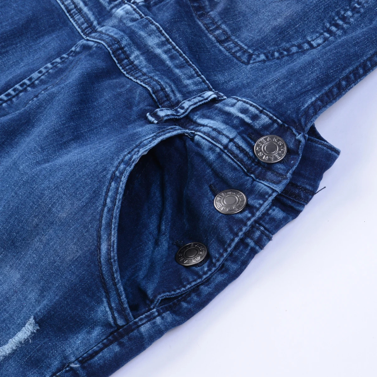 Mens torn denim top with adjustable shoulder straps suitable for removing shorts jumpsuits and fashionable camisoles 250312