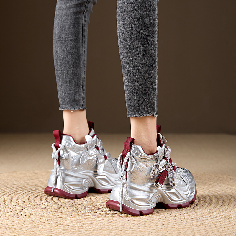 2025 New Water Diamond Thick soled Women's Shoes Designer Fashionable Multi functional Leisure Sports Sponge Cake Interior Height Increasing Wome