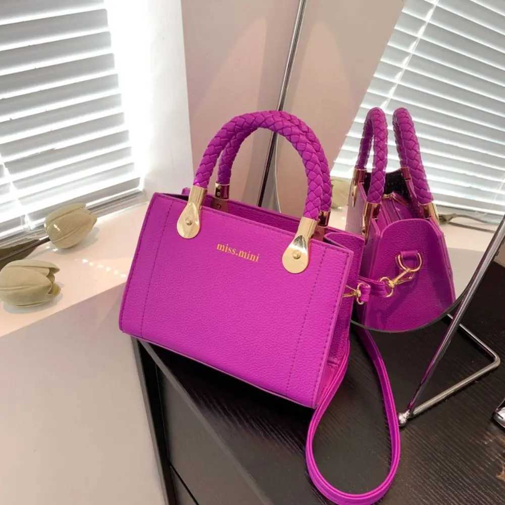 Elegant Aesthetic Square Bag New Fashion Woven Handbags Retro Shoulder Crossbody Bag Fashion Y250320