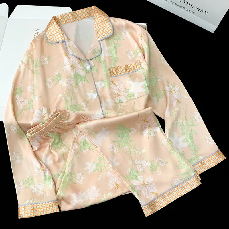 Spring and Autumn Womens Ice Silk Pajamas Homewear Set Womens Long Sleeve Rustic Style Floral Printed Pajamas Homewear 250320