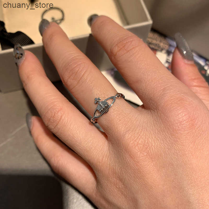 Solitaire Ring High version Empress Dowager can shake Saturn ring simple smooth surface hollowed out planet stacked index finger ring and bracelet z25
