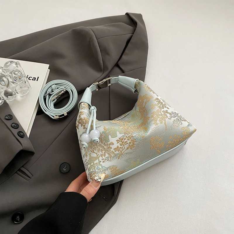 Versatile shoulder bag a fashionable Chinese embroidery handbag brand 2024 new Chinese fashion trend designer travel wallet Y250320