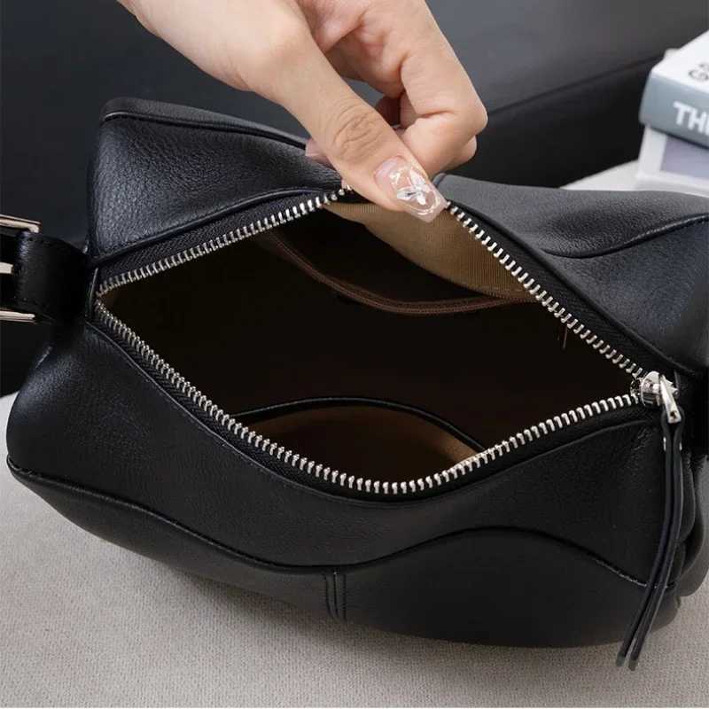 Genuine leather womens luxury shoulder bag high-quality messenger for homeless people Versatile pillow bag suitable for womens social and cross use Y2