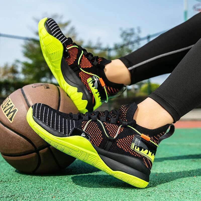 Couple Sports Explosion Models Fly Woven Air Mesh Breathable Basketball Court Non-slip Rubber Flat Shoes atillas