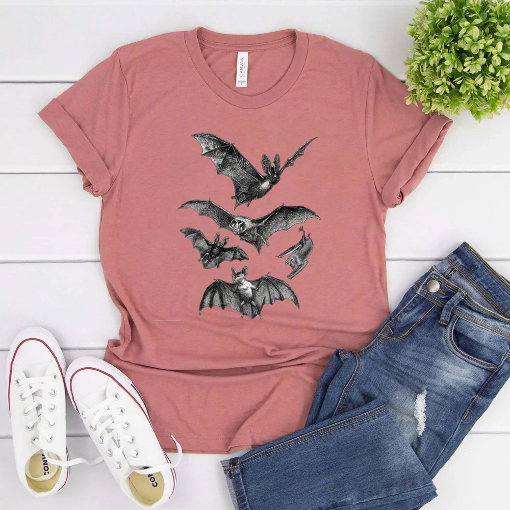 Gothic T Shirt Witchy Clothing Pastel Goth Dark Grunge Tumblr Aesthetic Halloween Bat Vintage Release The Bats Shirt 250320