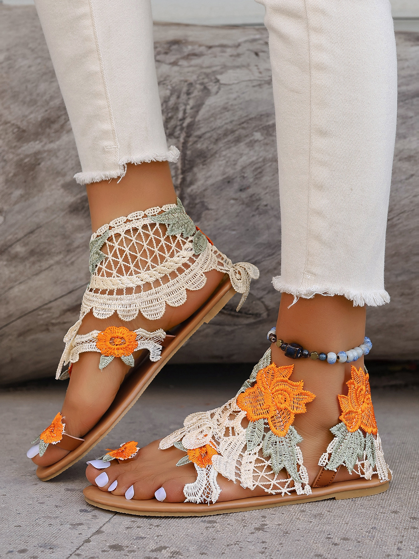 Women's Comfortable Flat Sandals Ideal for Summer Wear