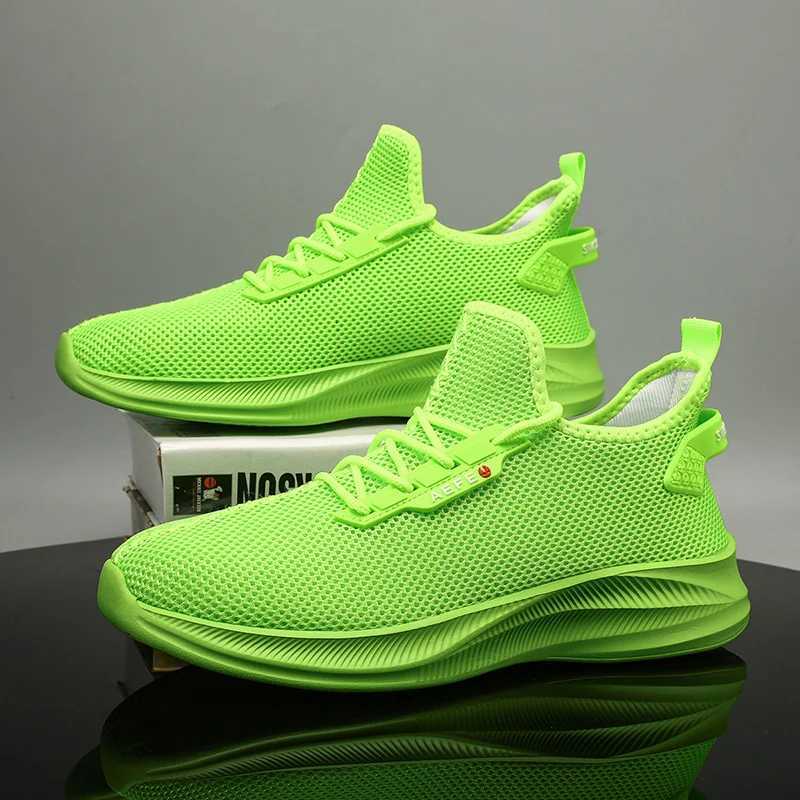2024 Hot S Running Shoes Mens Summer Sports Shoes Lightweight Breathable Green Mesh Sports Shoes Mens Sports Tennis Shoes Y250320