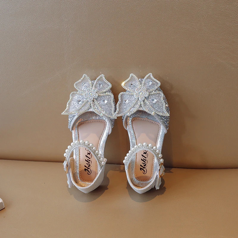 Kids Girls Princess Sandals Butterfly Pearls Summer Dancing Shoes Children Shiny Glitters Flat Soles 250304