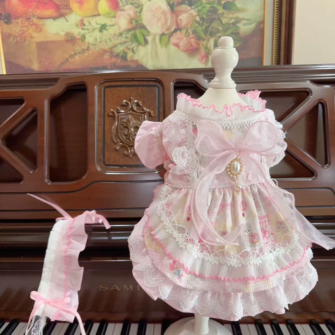 Pet cats, dogs, rabbits, clothes, princess dresses, seasonal sweet fairy dresses
