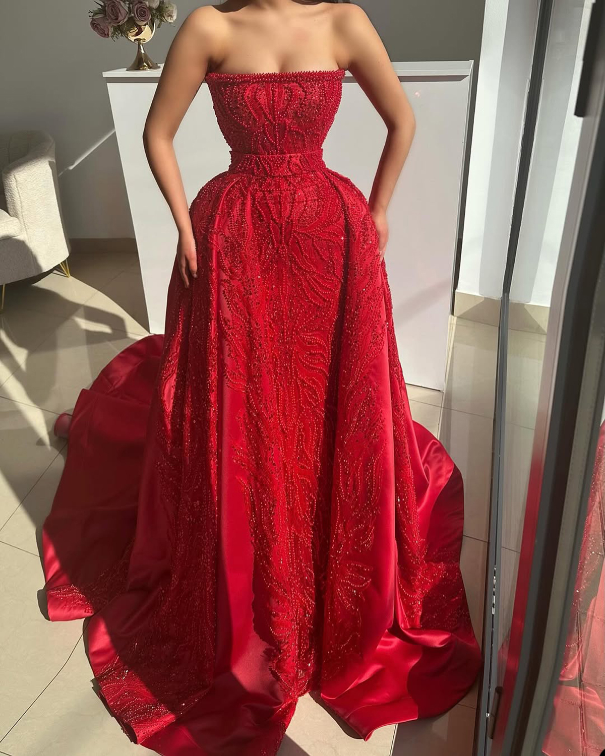 Elegant Evening Dresses Beading Strapless Prom Gowns Pearls Sleeveless Detachable Train Sequins Customized Princess Sweep Train Party Dress Vestidos D