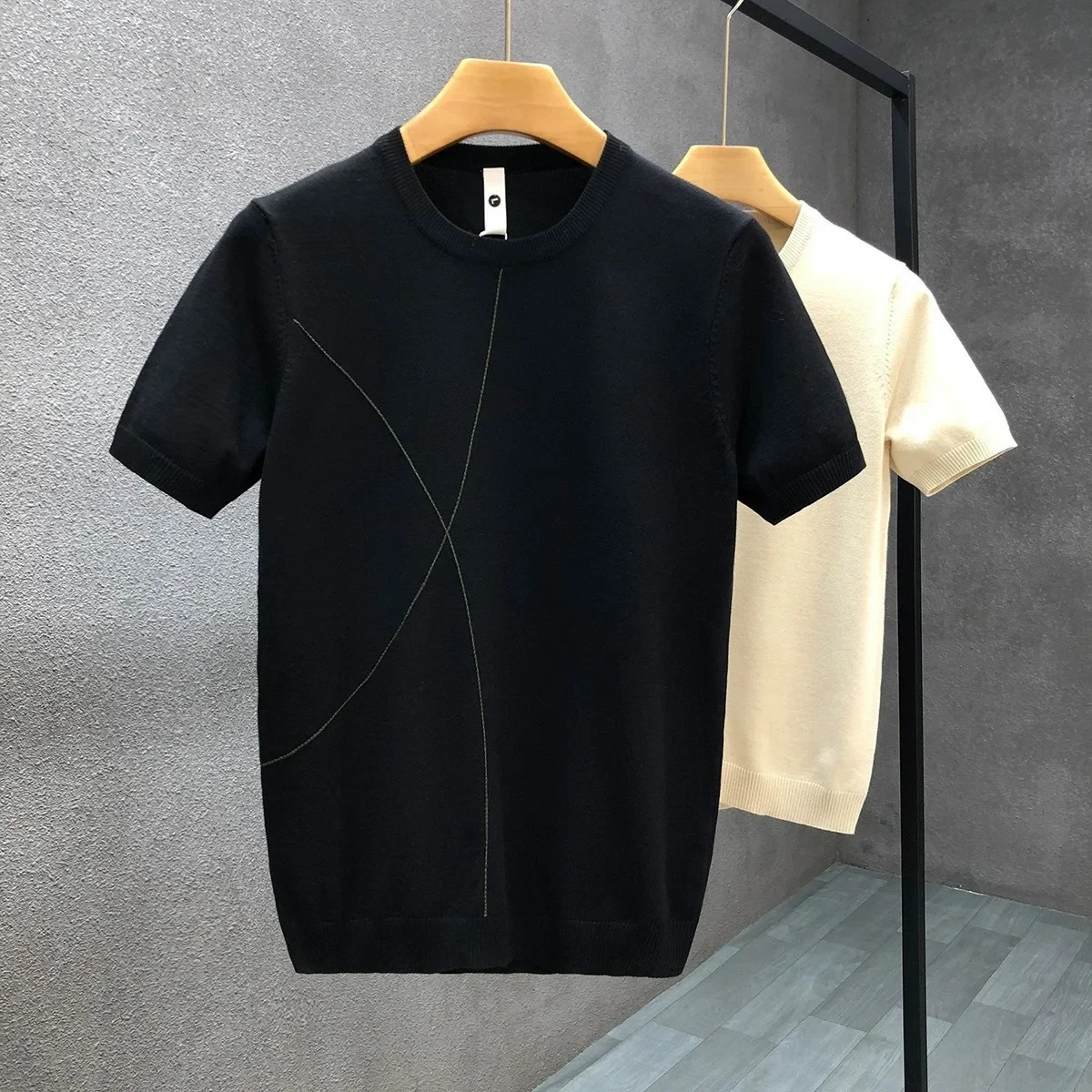 Mens slim fit ice silk knitted Tshirt highquality cotton blend casual street wear short sleeved mens 250312