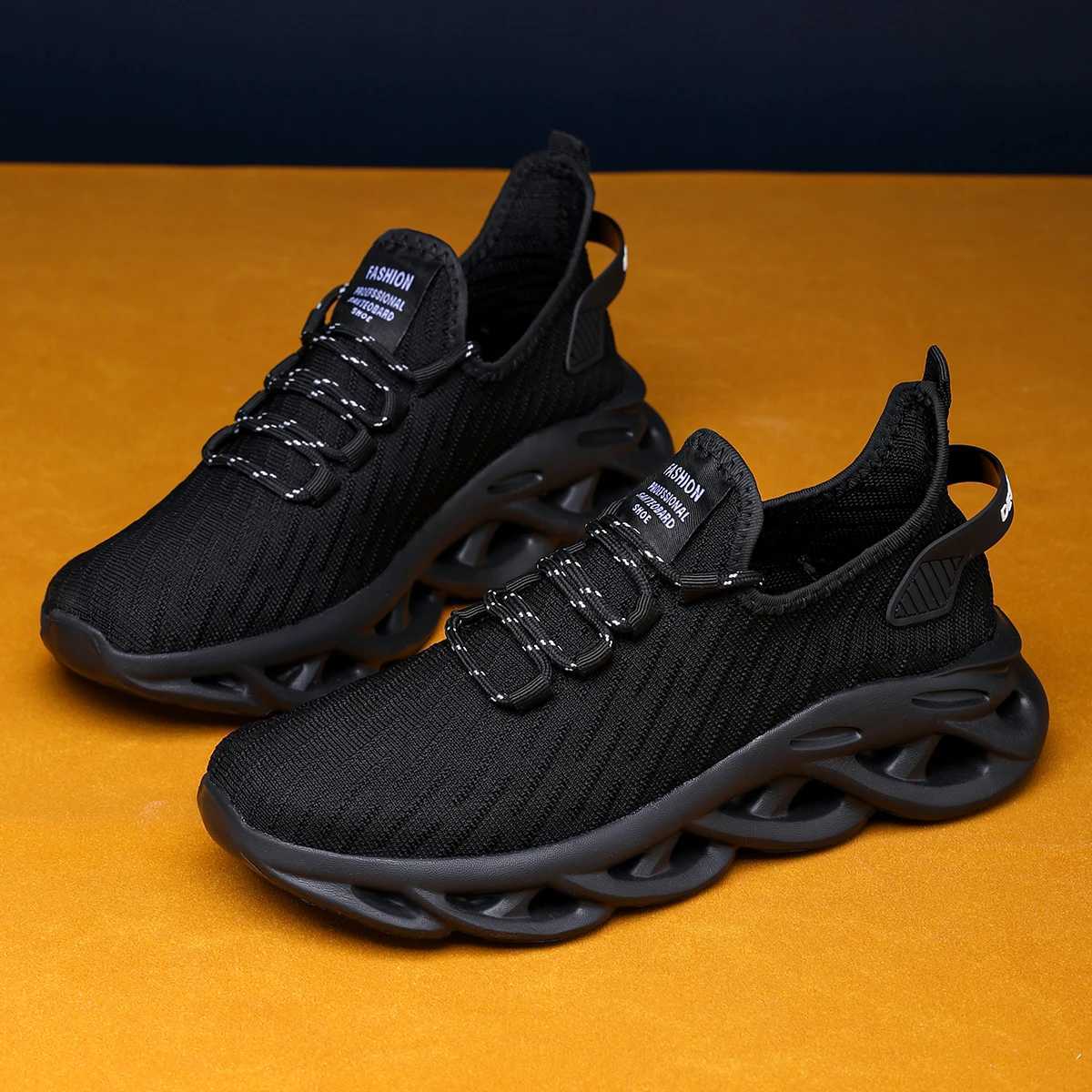 High quality mens blade fashionable M sports shoes outdoor walking and running sports shoes breathable luxury design mens shoes Y250320