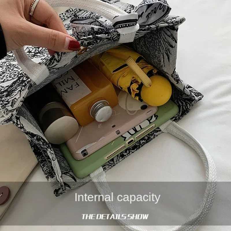 2024 Womens Shopping Bag Womens Versatile Shoulder Bag Handbag Fashion Commuter Handbag Womens Student Bag Wallet and Handbag Y250320