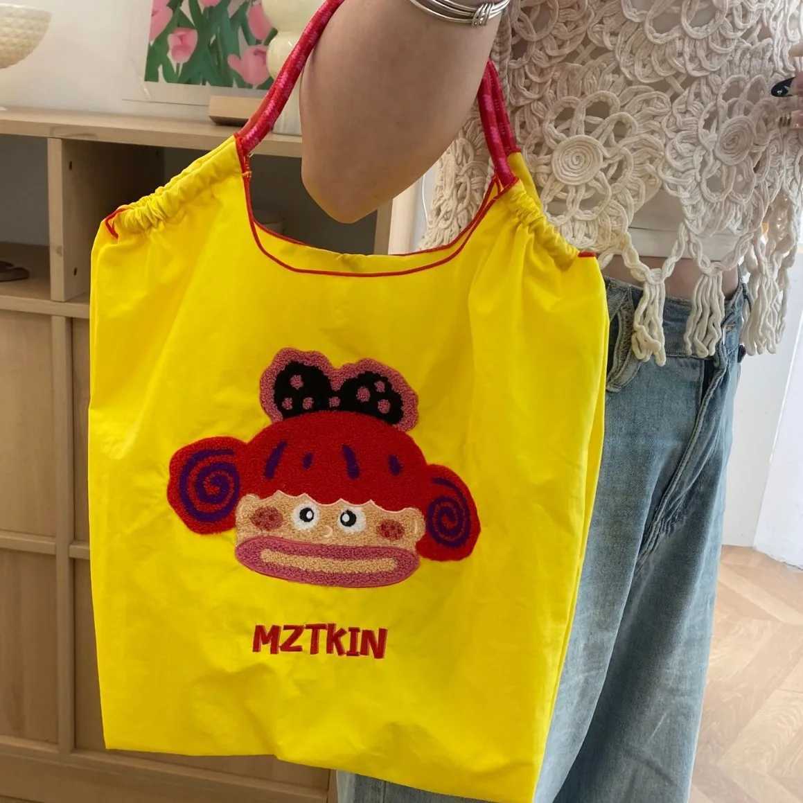 Cartoon Embroidery Ecological Large Bag Designer Womens Handbag Nylon Drstring Shoulder Bag Cute Large Shopping Bag New Y250320