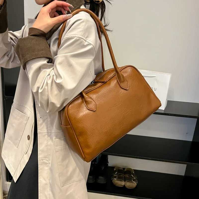Leftside Pu Leather Underwear Bag Womens Short Handle Shoulder Bag 2024 Winter New Y2K Retro Handbag and Wallet Y250319