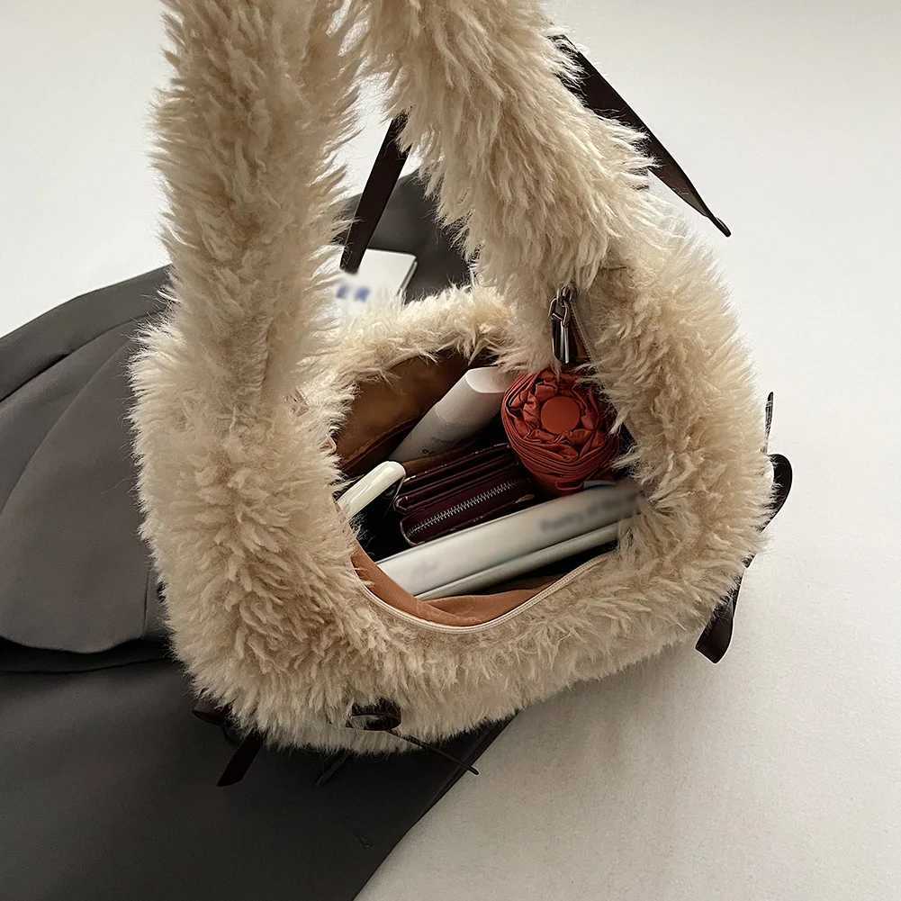 Womens plush shoulder bag with zipper inner pocket clutch wallet homeless bag work travel bag Y250319
