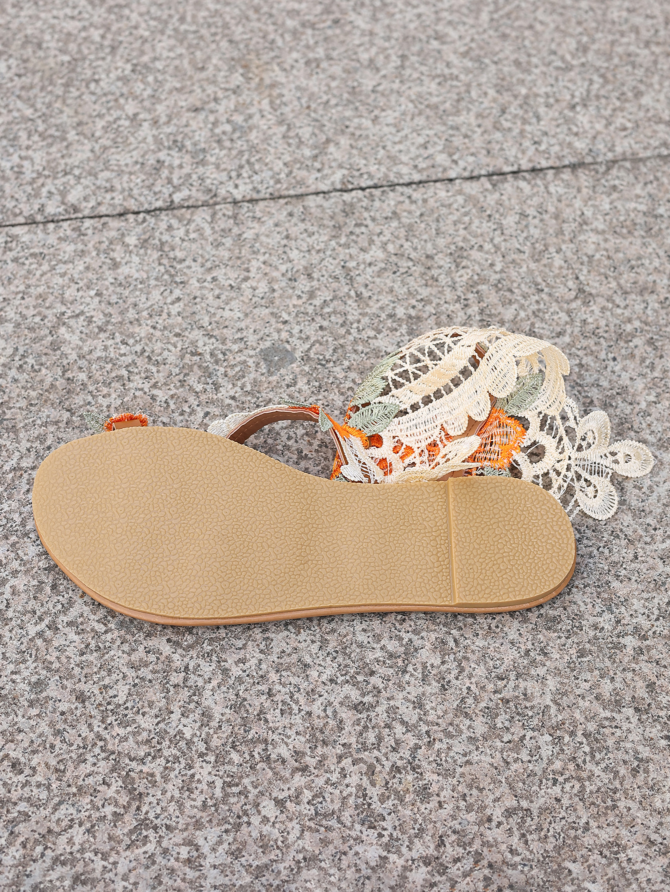 Women's Comfortable Flat Sandals Ideal for Summer Wear