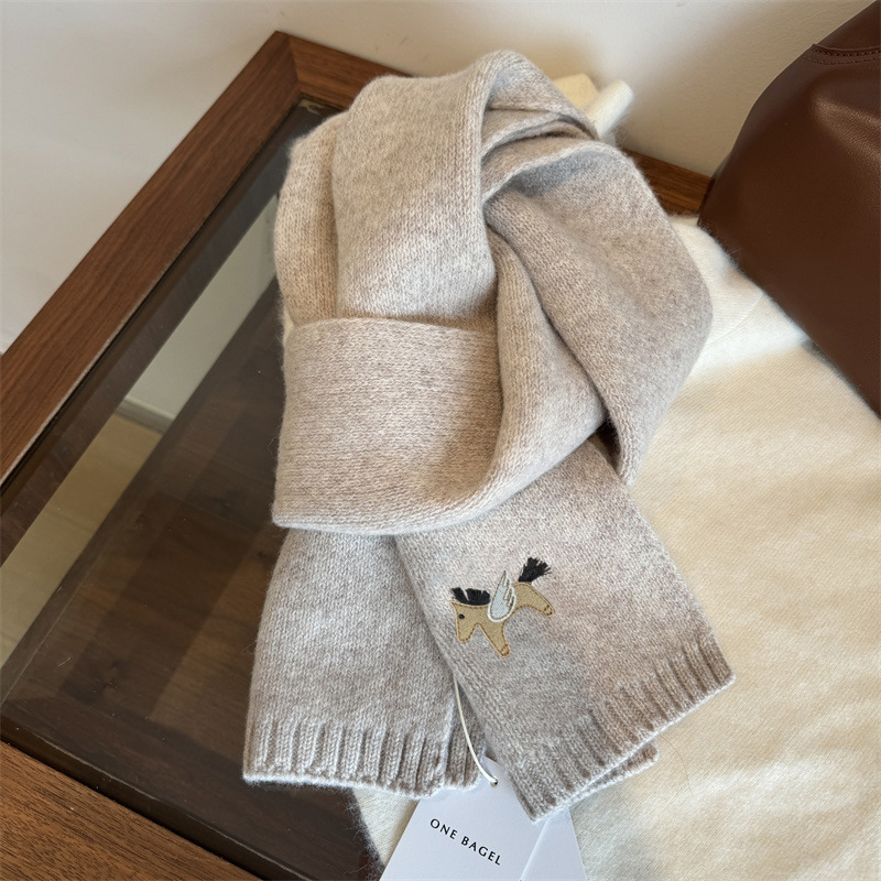 K188 "The Fantasy World of Embroidery" 2024 New Three-Dimensional 100% Merino Wool Scarf Embroidered Neck Scarf